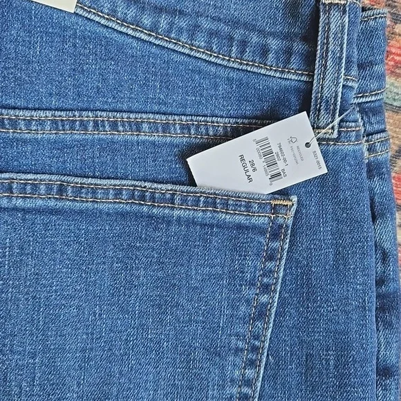 Gap Girlfriend Mid Rise Jeans NWT - Picture 4 of 8